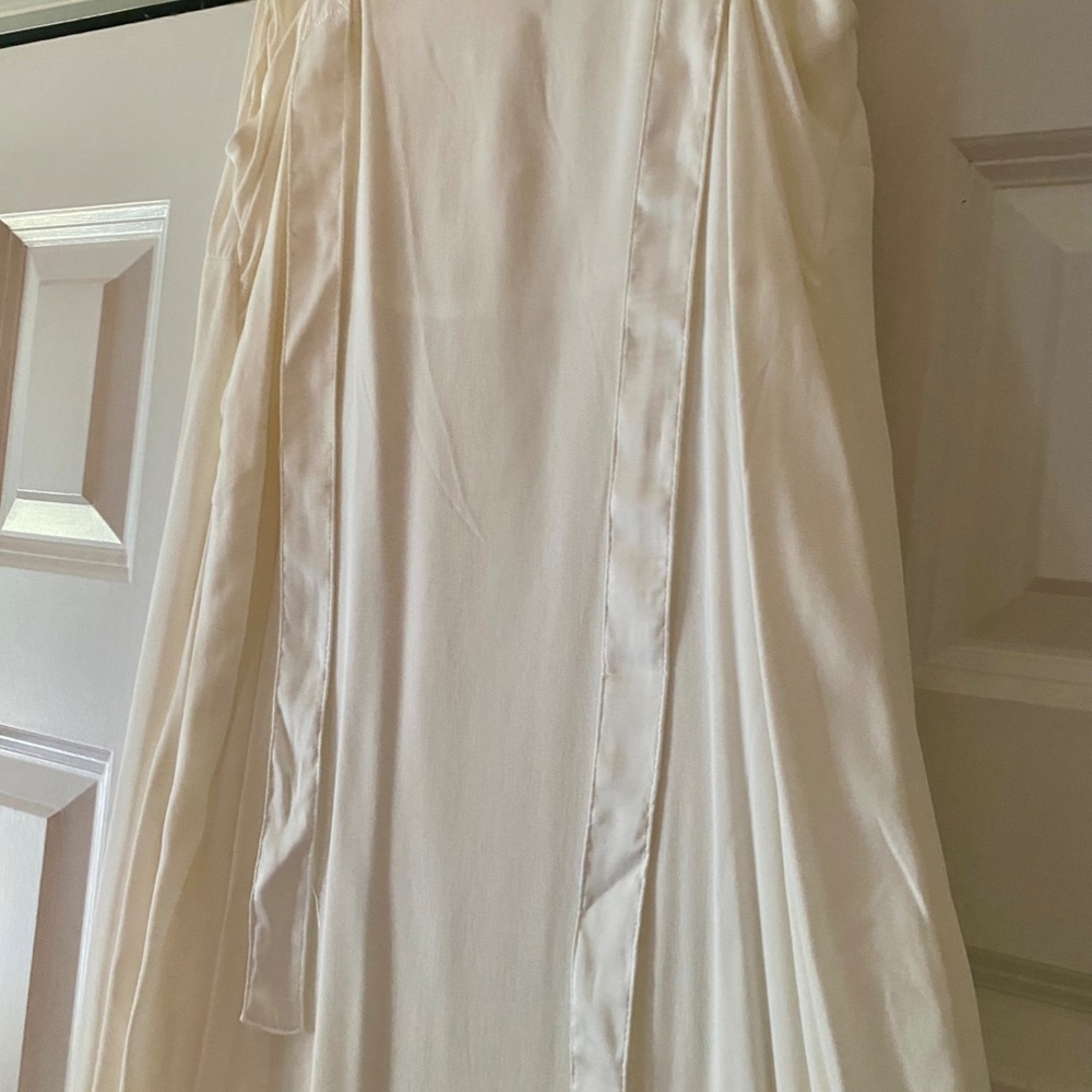 H&M- White Viscose Dress